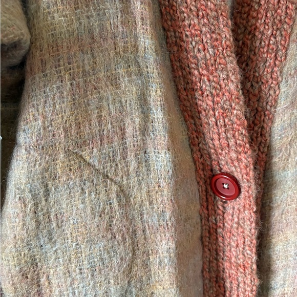 Cozy Vintage Orang/Rust Cardigan Sweater - Picture 3 of 5